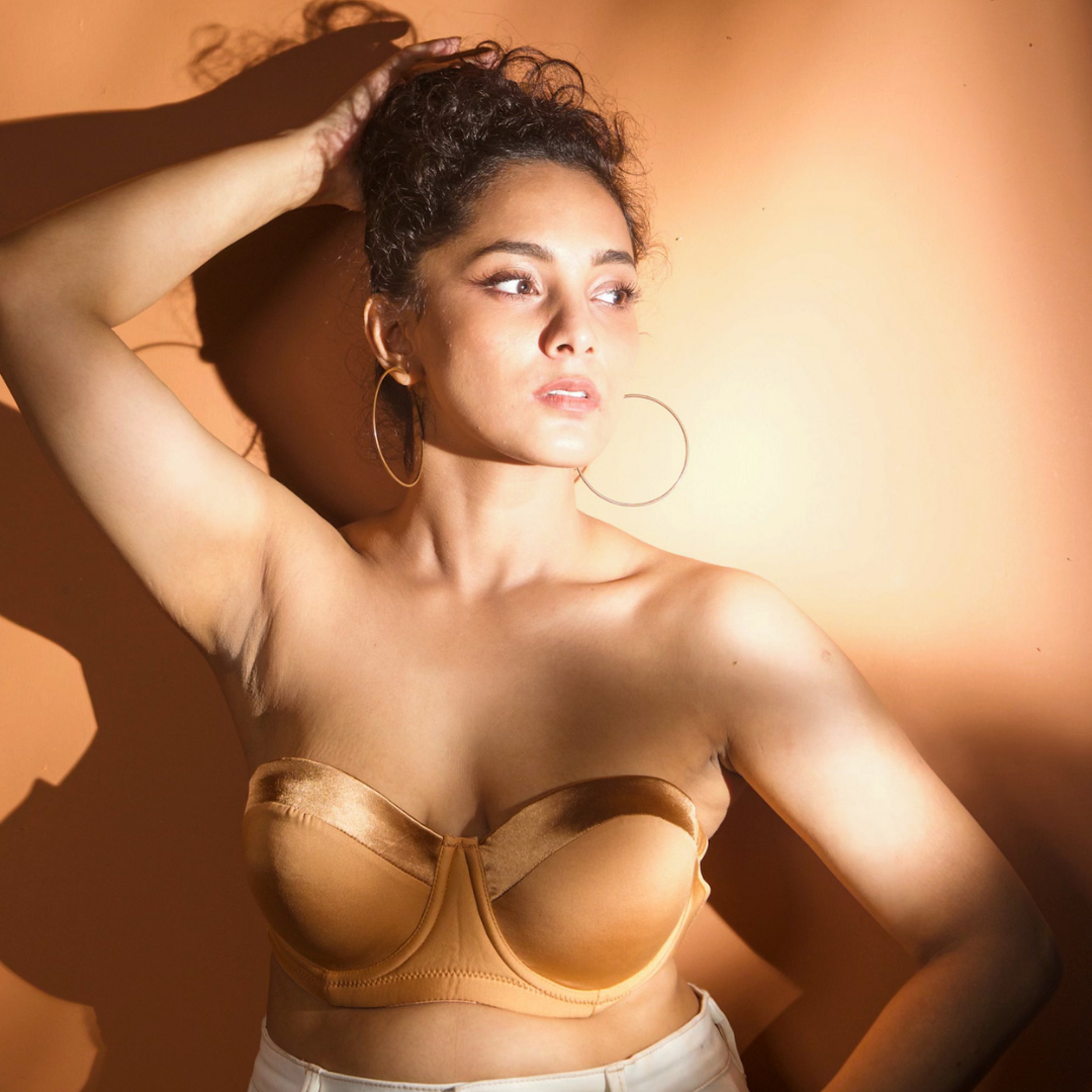 Plus Size Strapless Bra in Maroon
