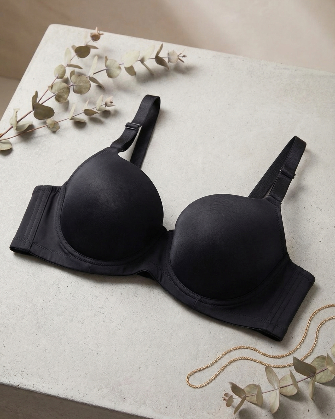 Woman wearing Comfort Curve Bra in blue SHAPE
