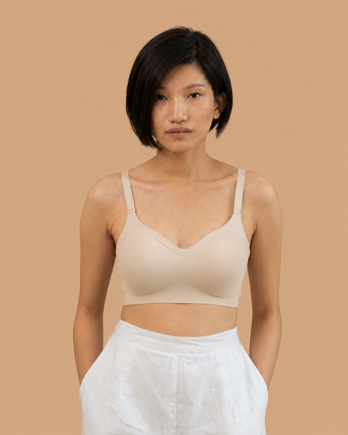 Signature Seamless Bra, full coverage, worn by a model, SHAPE